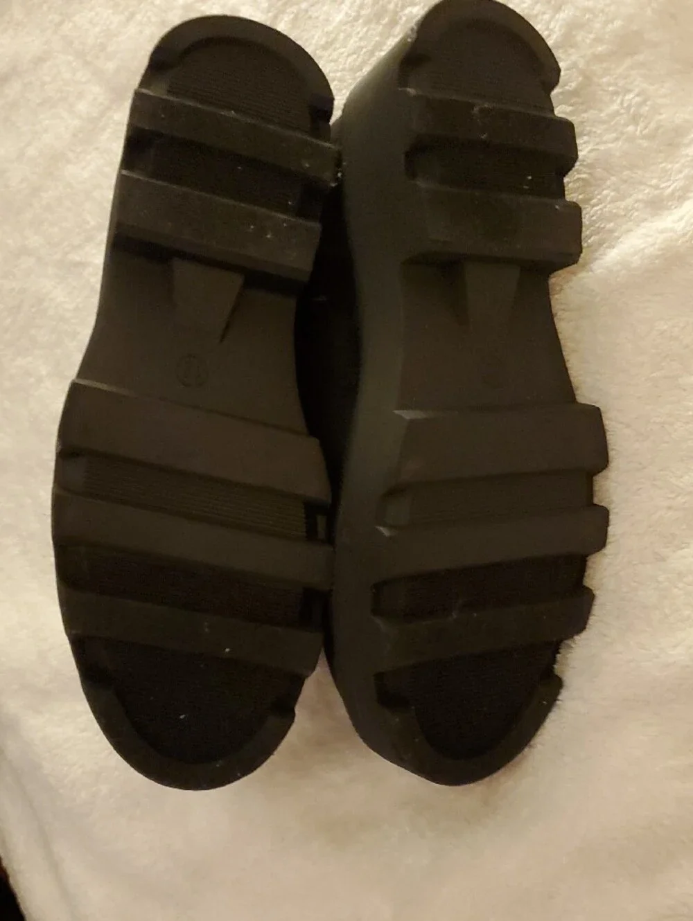Universal Thread Black Rowland Women's Winter Ankle Faux Suede Boots Size 12 NWT